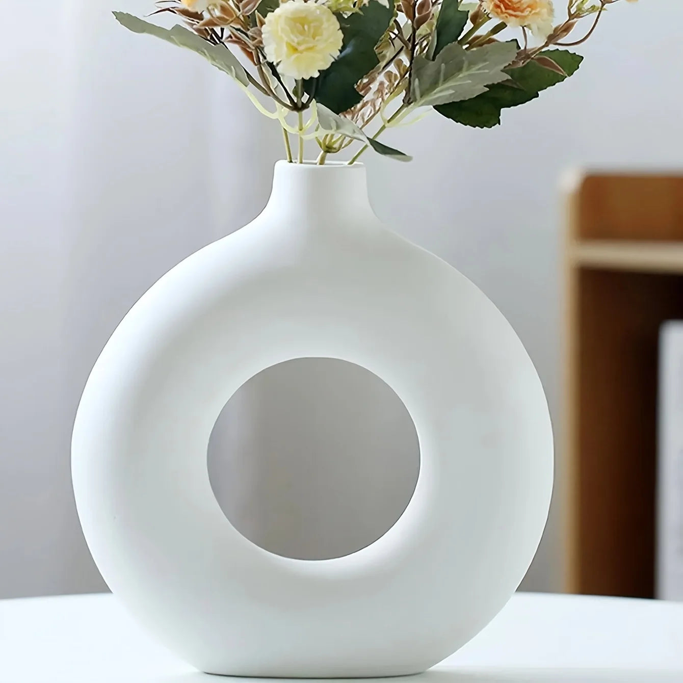 Vaso circolare Minimal in Ceramica Bianca - Collezione Nordic Chic