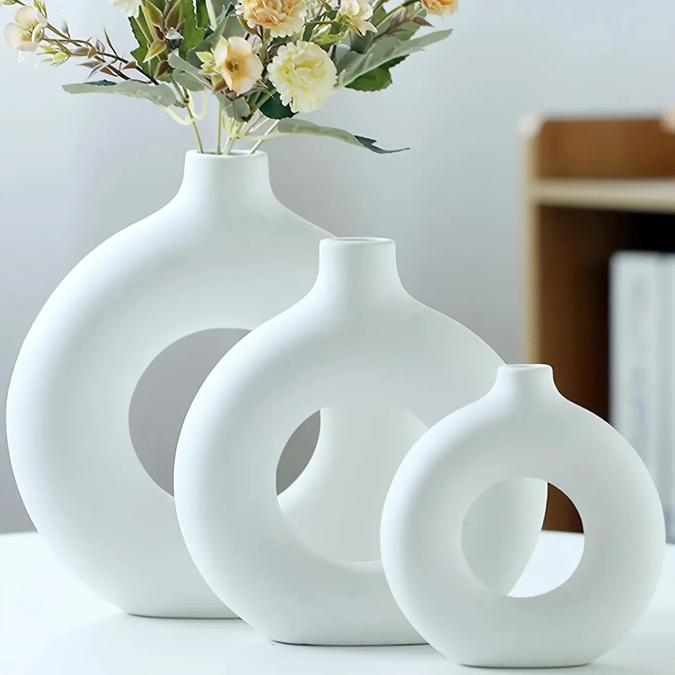 Vaso circolare Minimal in Ceramica Bianca - Collezione Nordic Chic